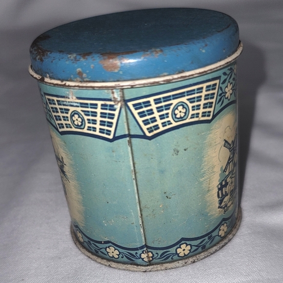 Vintage Wolverine Dollhouse Blue and Cream Sugar Tin - Picture 8 of 13